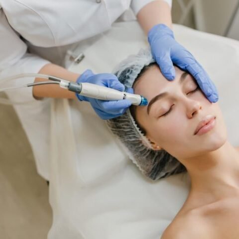 Limpieza facial profunda con aparatología